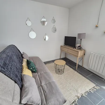 La Pinochonnerie 2/4pers 6 Min Puy Du Fou