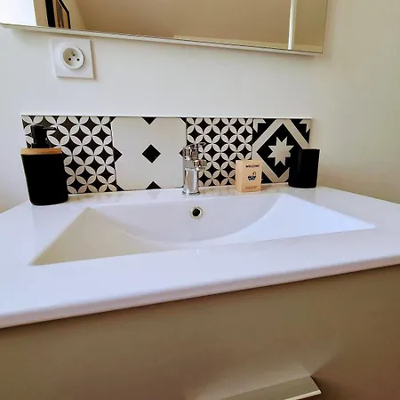 La Pinochonnerie 2/4pers 6 Min Puy Du Fou